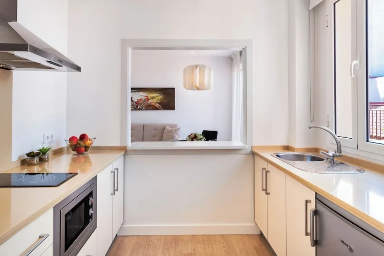 2 Bedrooms Quintuple Family Apartment