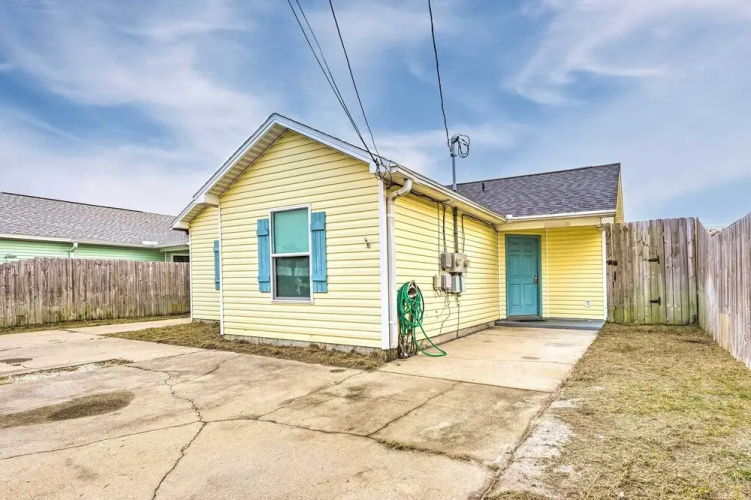 PCB Duplex w/ Patio - Steps to Beach!