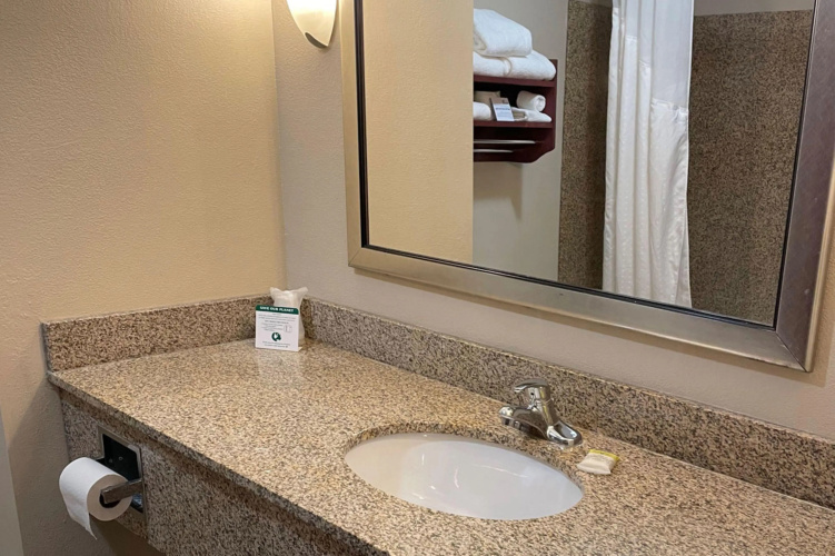 Holiday Inn Express Hotel & Suites Niagara Falls by IHG