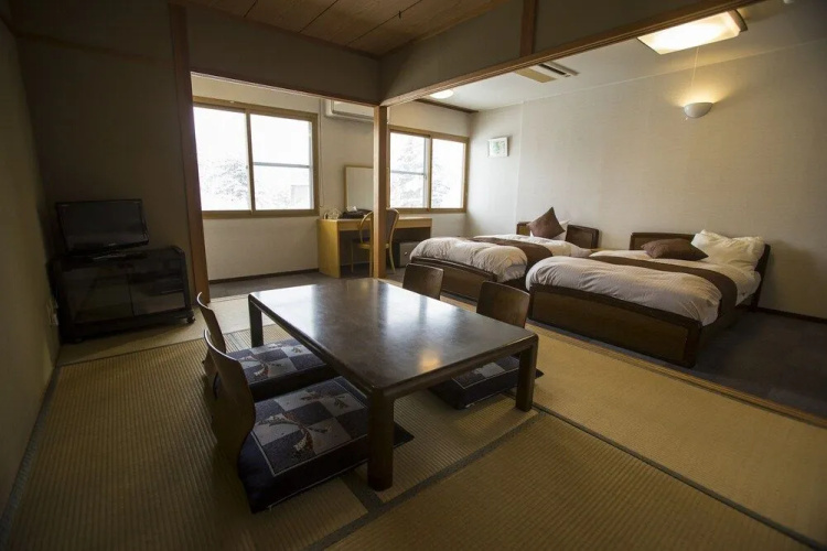 Nomad Hakuba