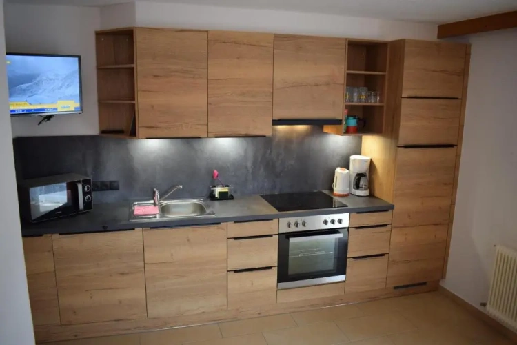 3 Bedrooms Apartment