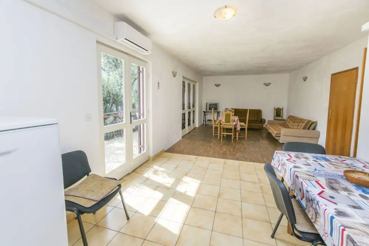 Apartment Ljuba