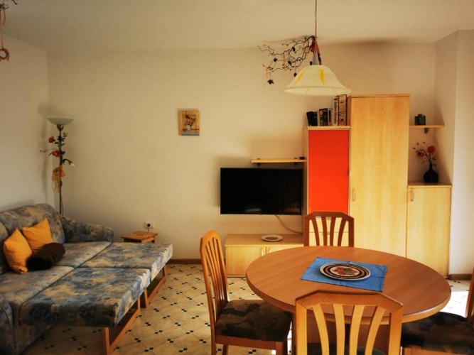 Apartment with balcony