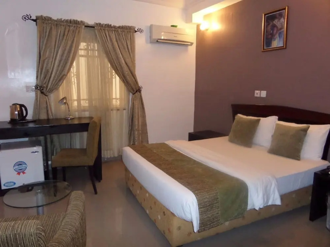 Suru Express Hotel, Ikeja