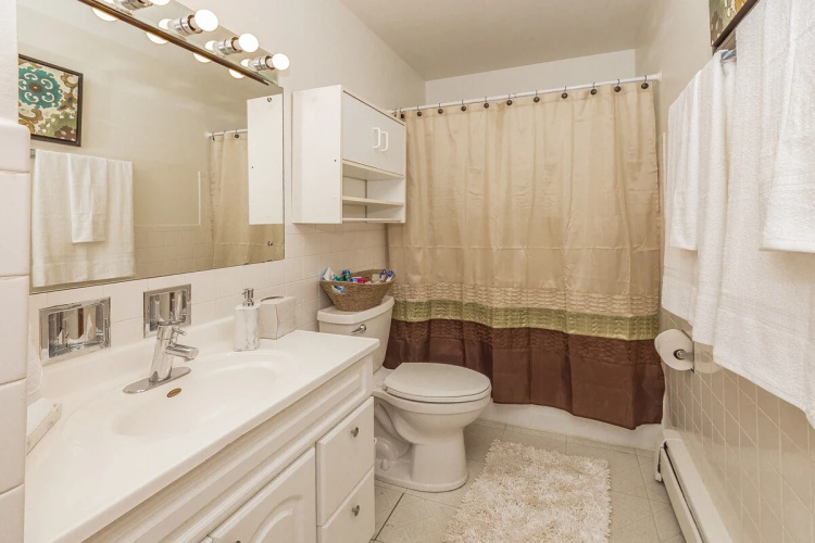 David’s Vacation Escapes Cozy Condo