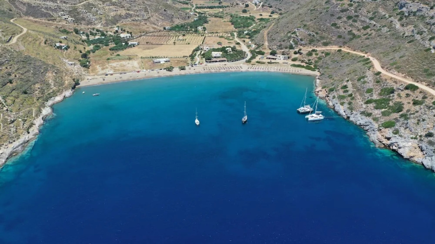 Spathi Beach Bar Restaurant & Suites