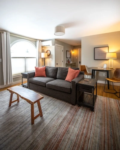 1 Bedroom Deluxe Suite with balcony