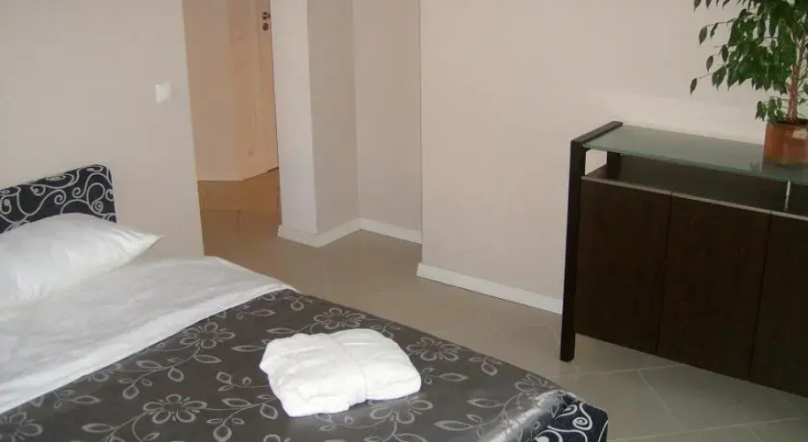 BlackBerry Apartment