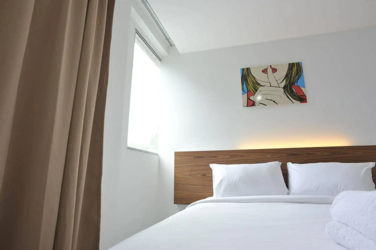 V Hotel