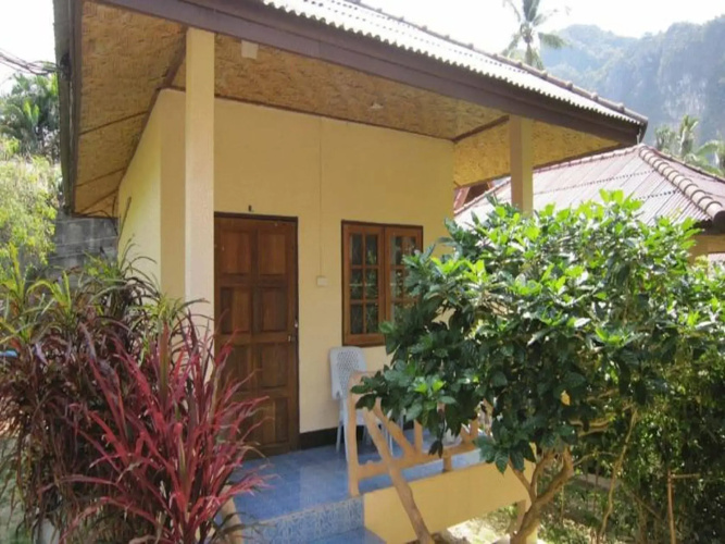 Adam Bungalows