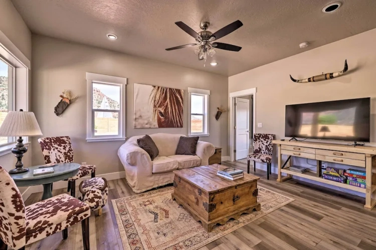 2 Bedrooms Cottage
