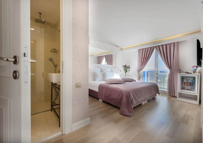 Nun Hotel Lara