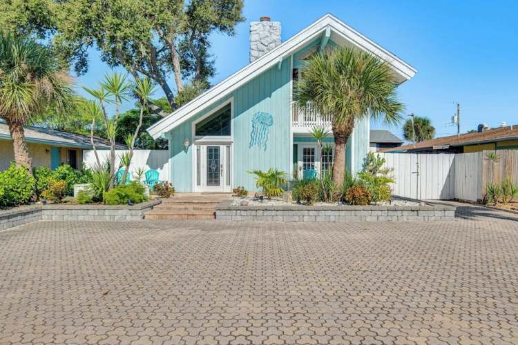 3 Bedrooms Cottage