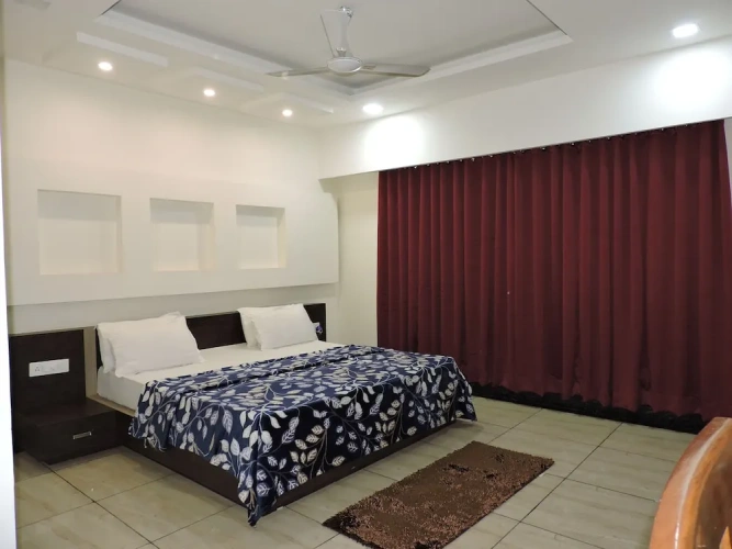 Deluxe Double room with city view