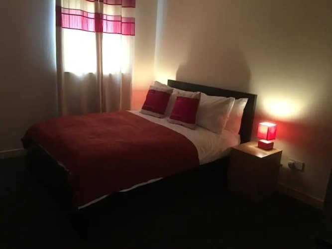 2 Bedrooms Apartment