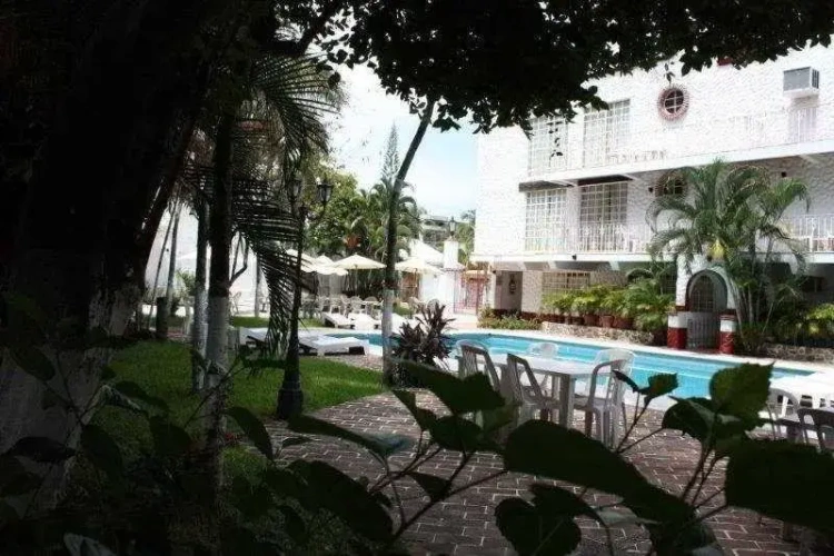 2 Bedrooms Villa with balcony
