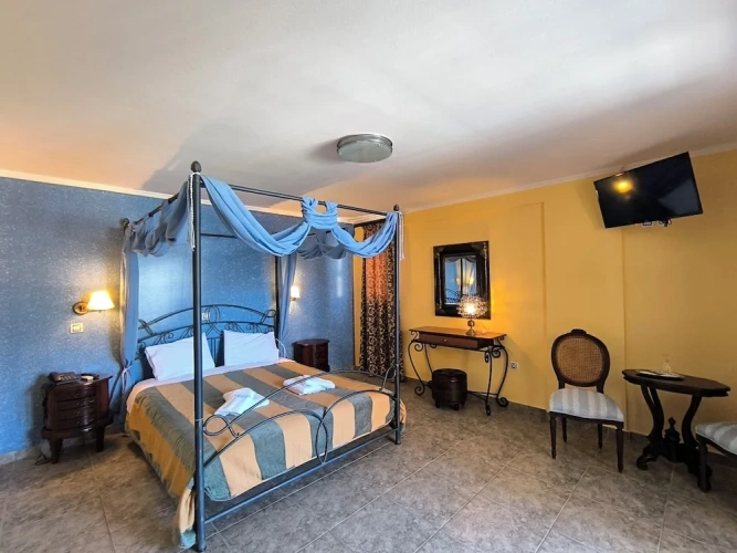 Superior Double room with balcony and with sea view