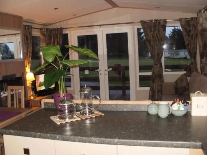 2 Bedrooms Chalet
