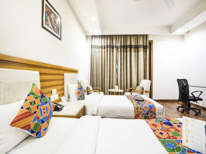 FabHotel GRD DLF Square