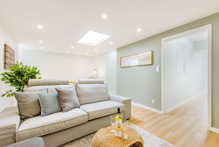 3 Bedrooms Apartment