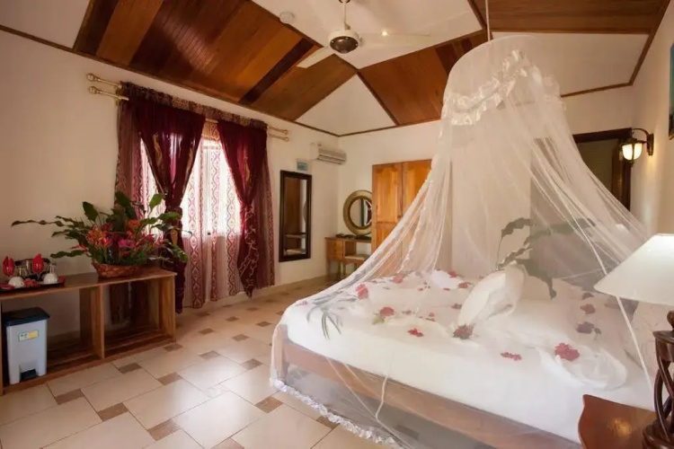 Etoile Labrine Guest House