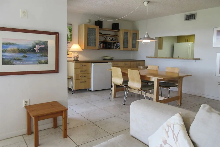 Sandarac 109B - 2 Br Condo