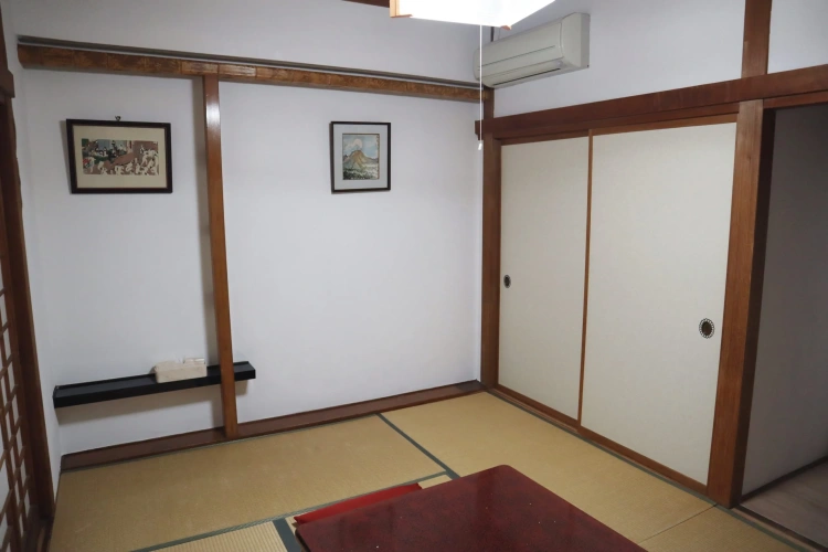 Standard room with mountain view