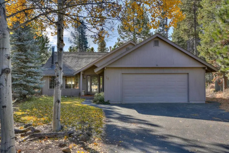 13 Ollalie-Great Yard-3BR/3BA