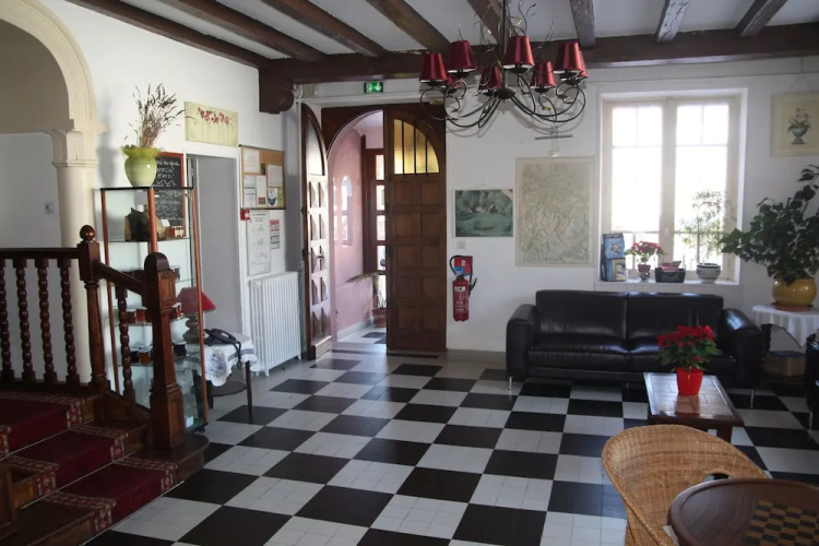 Hôtel Le Grillon