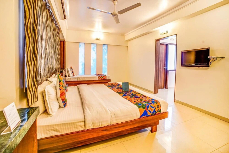 FabHotel Go Shirdi