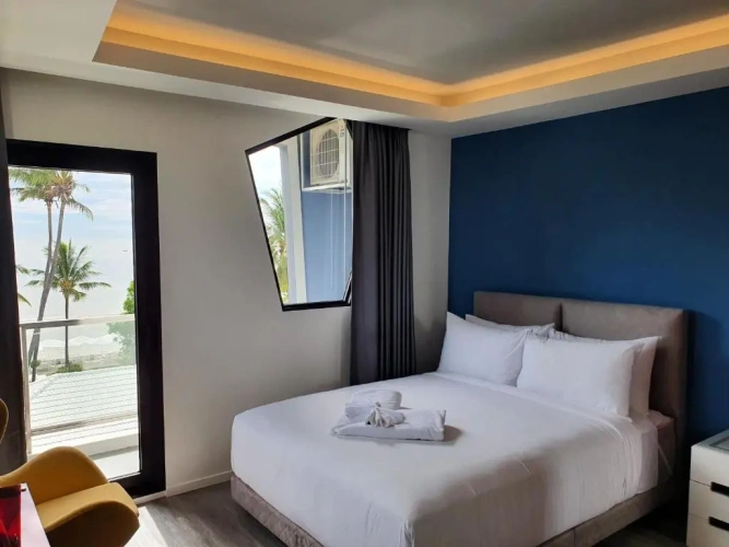 Deluxe Double room with balcony and with sea view