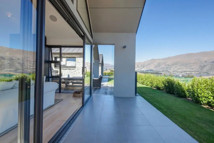 Infinity - Lake & Mountain Views - Sleeps 8