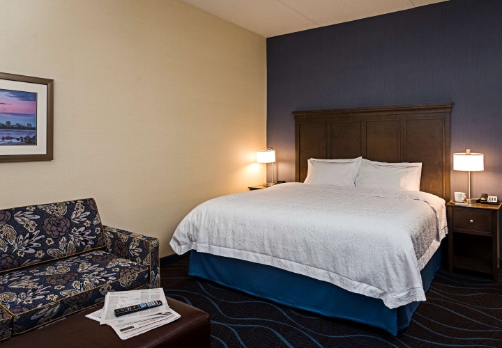 Hampton Inn by Hilton Ottawa Airport, ON, CN photo 6