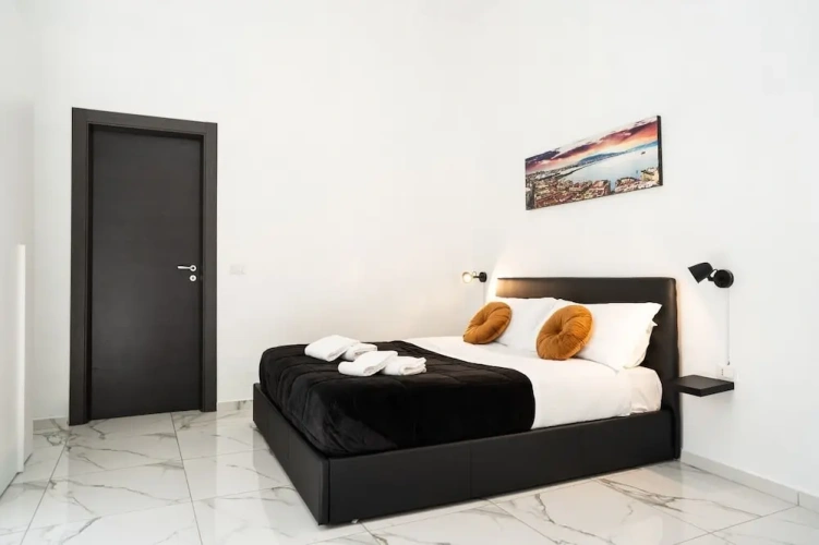 Deluxe Triple room with courtyard view