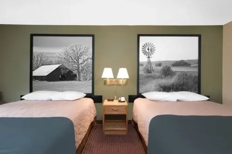 LePier Lodge