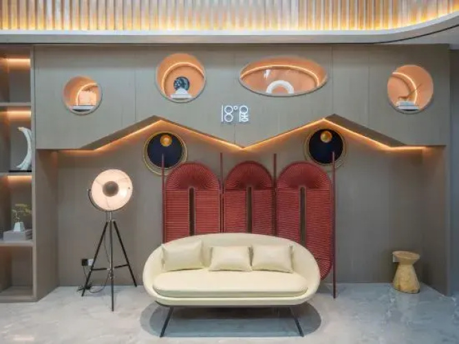 18 Degrees Residence Future Hotel