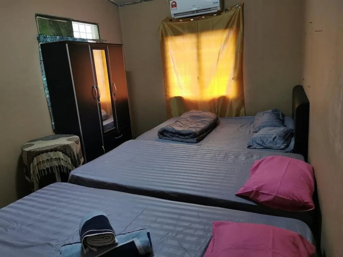 BOBI's Cafe Backpackers Hostel