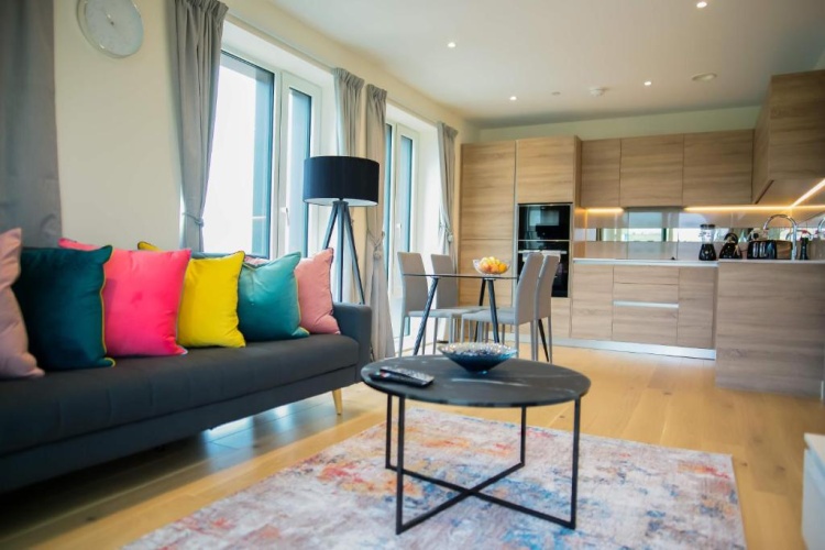 2 Bedrooms Apartment