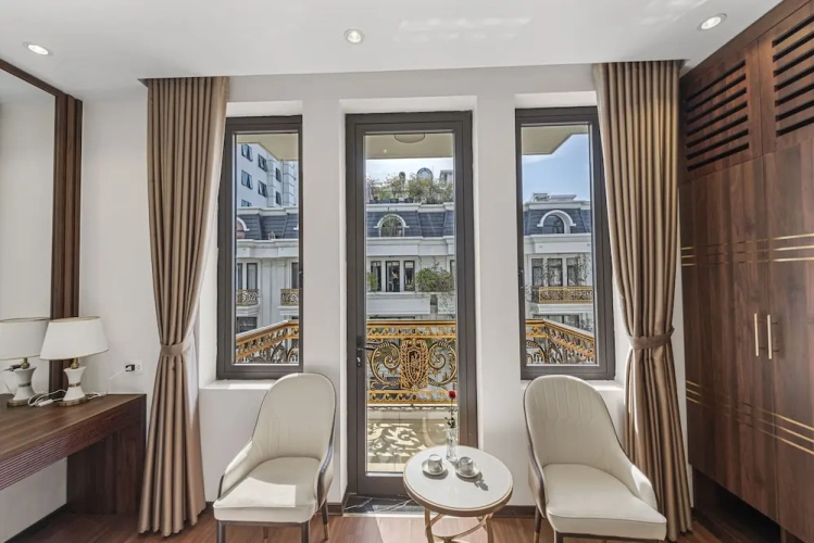 Luxury Double room with balcony and with city view