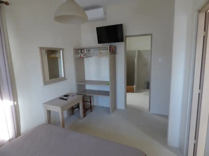 Paraportiani Guesthouse