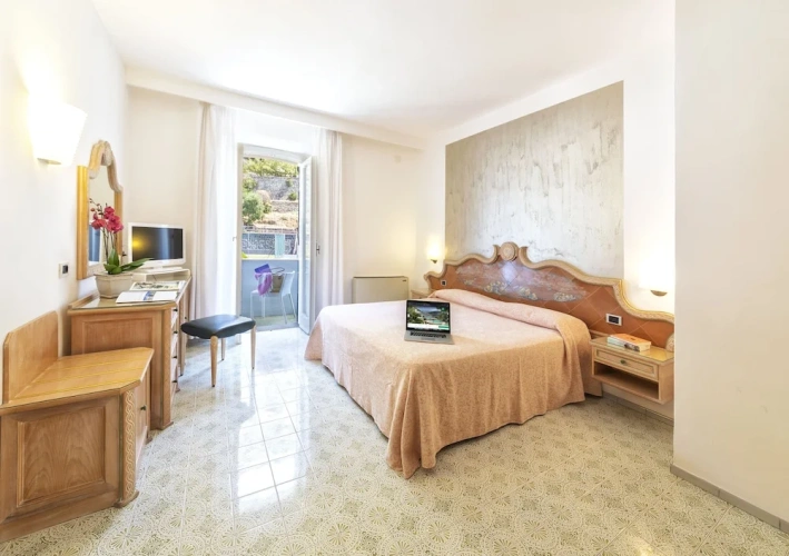 Classic Double room with balcony