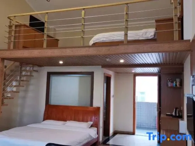 Deluxe Family Suite