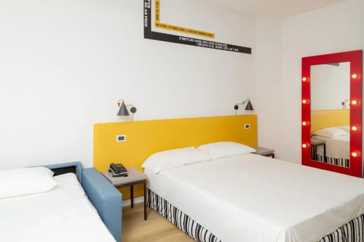 Triple room