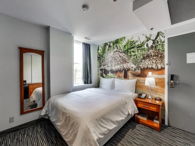Isabella Hotel and Suites