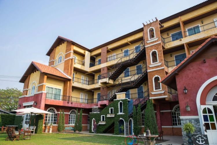 San Pareni Hotel