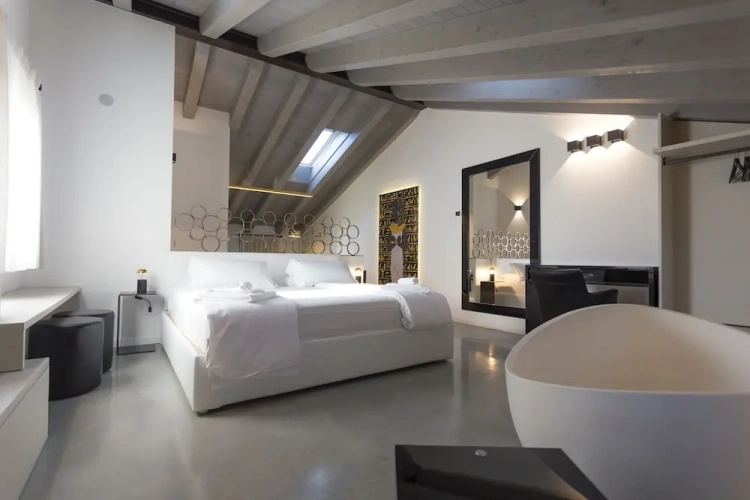 Luxury Suite