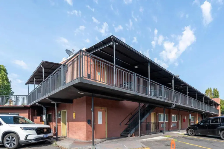 Banfield Studios By Oyo Portland Or - Portland, OR