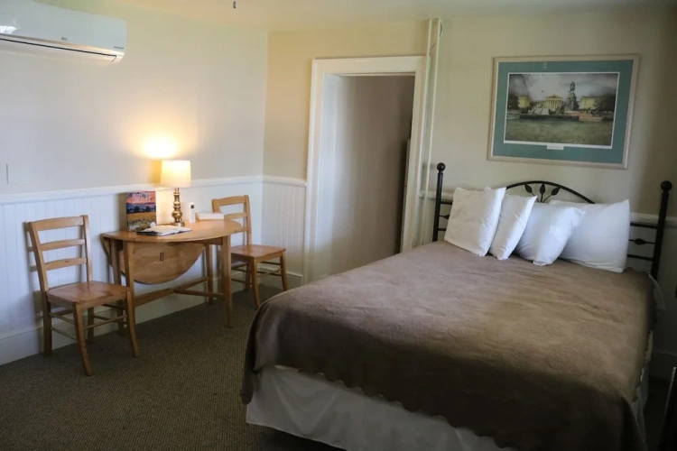 Quadruple Suite