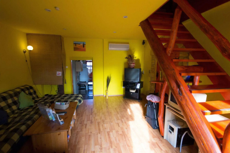 7x24 Central Hostel