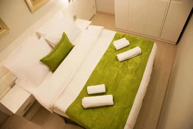 1 Bedroom Standard Suite